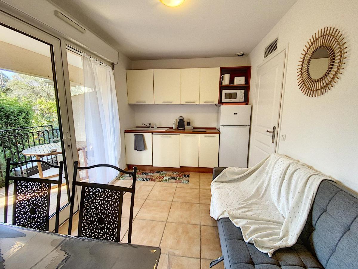 Appartement 2 Pieces Au Coeur Du Cap D'อองทีบส์ ภายนอก รูปภาพ